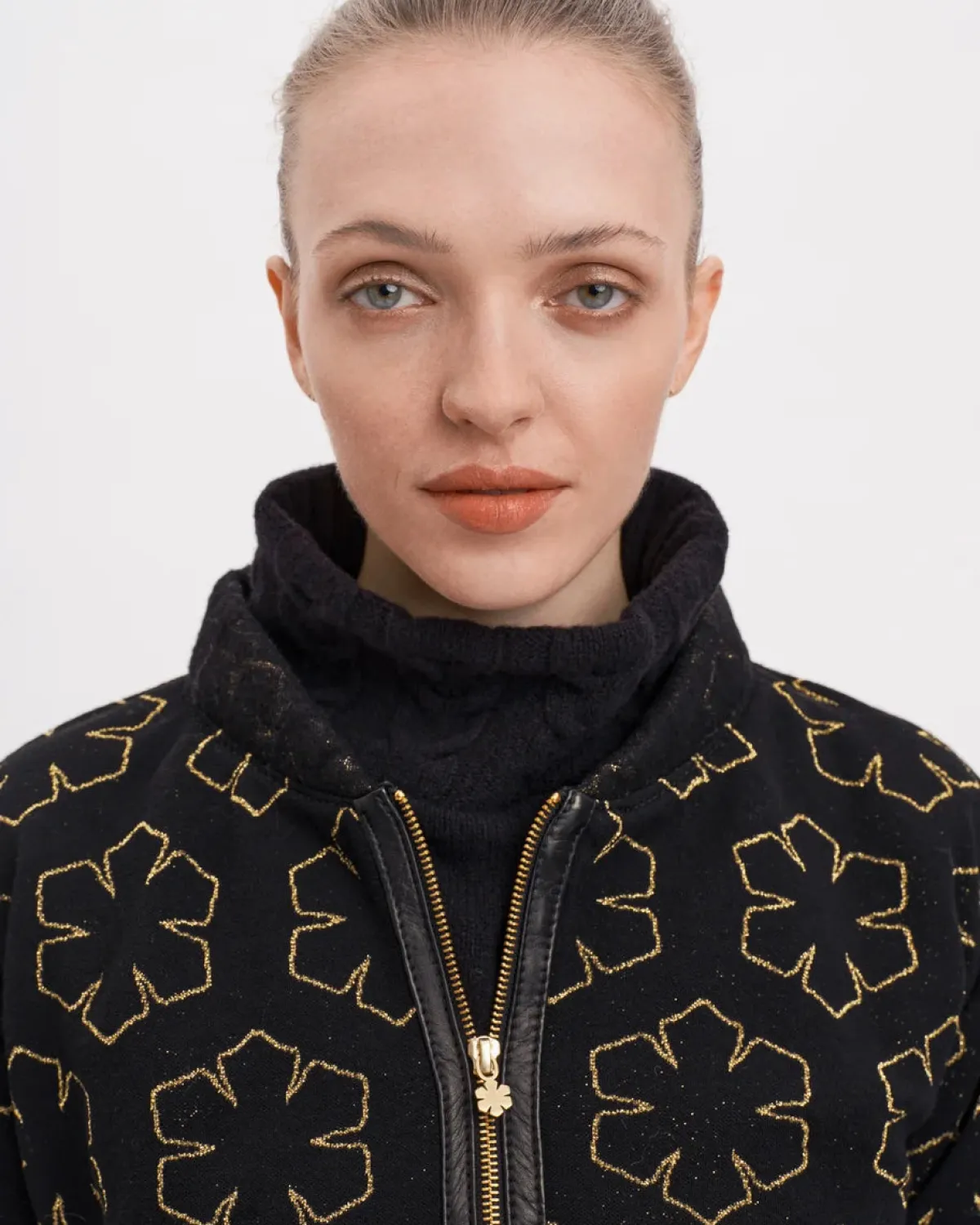 AGAPE BOMBER JAKKE<Randers Sale